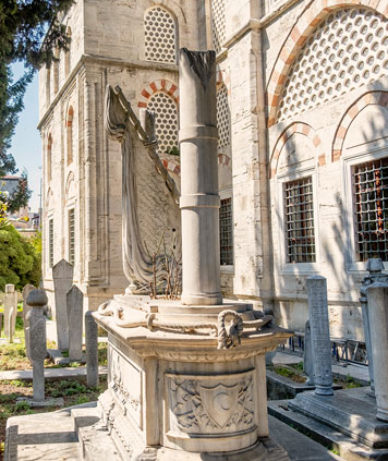 Tombs: Istanbul’s remarkable inhabitants