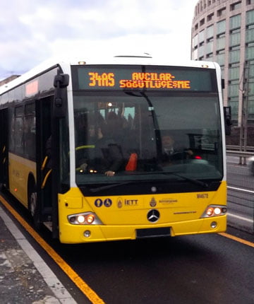 Metrobus: Ein kurzer Leitfaden zu Routen, Tarifen und Dienstleistungen